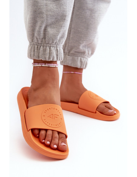 Clacquettes model 198605 Step in style