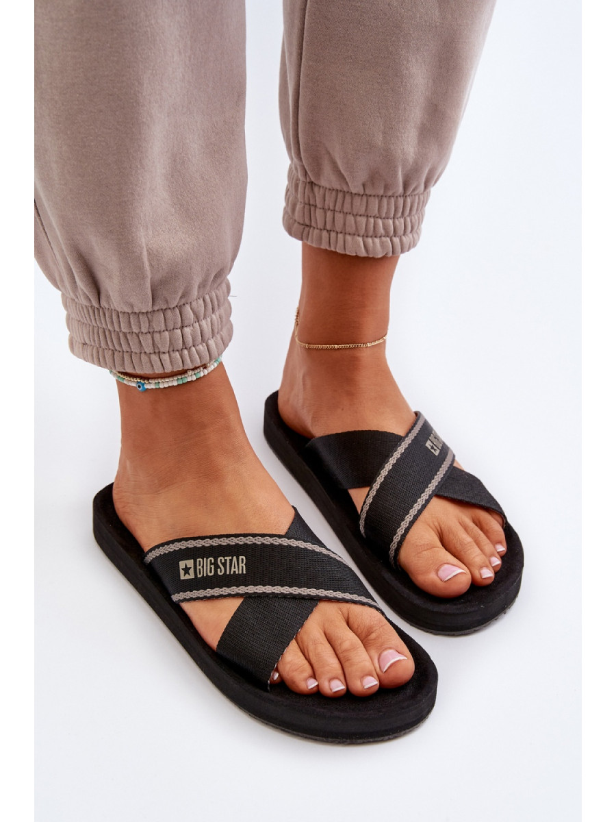 Clacquettes model 198804 Step in style