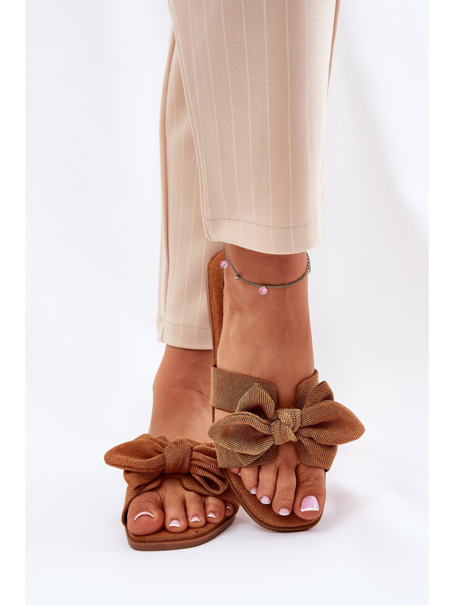 Clacquettes model 209934 Step in style