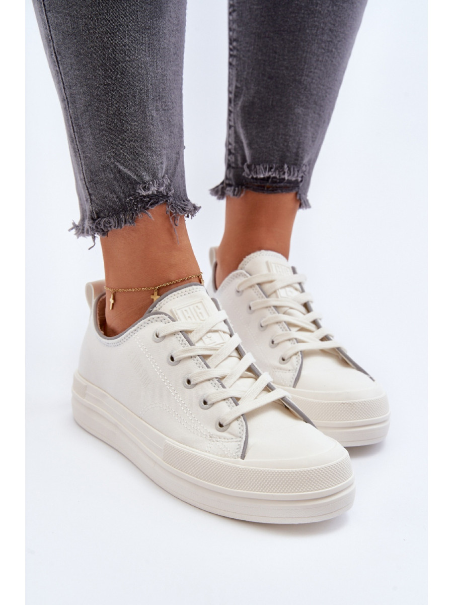 Baskets model 193529 Step in style