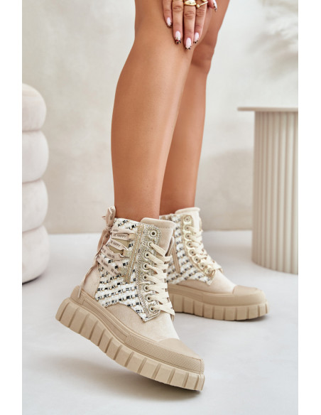 Baskets model 201925 Step in style