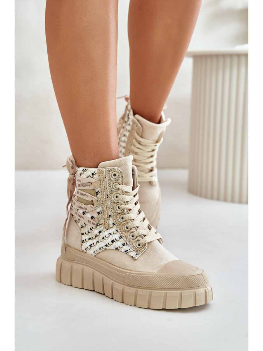 Baskets model 201925 Step in style