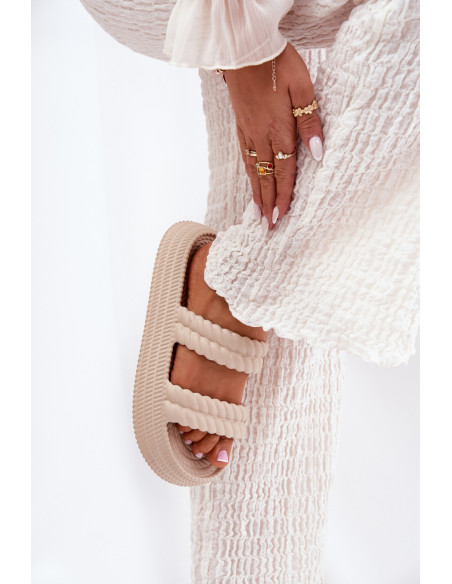 Clacquettes model 211669 Step in style