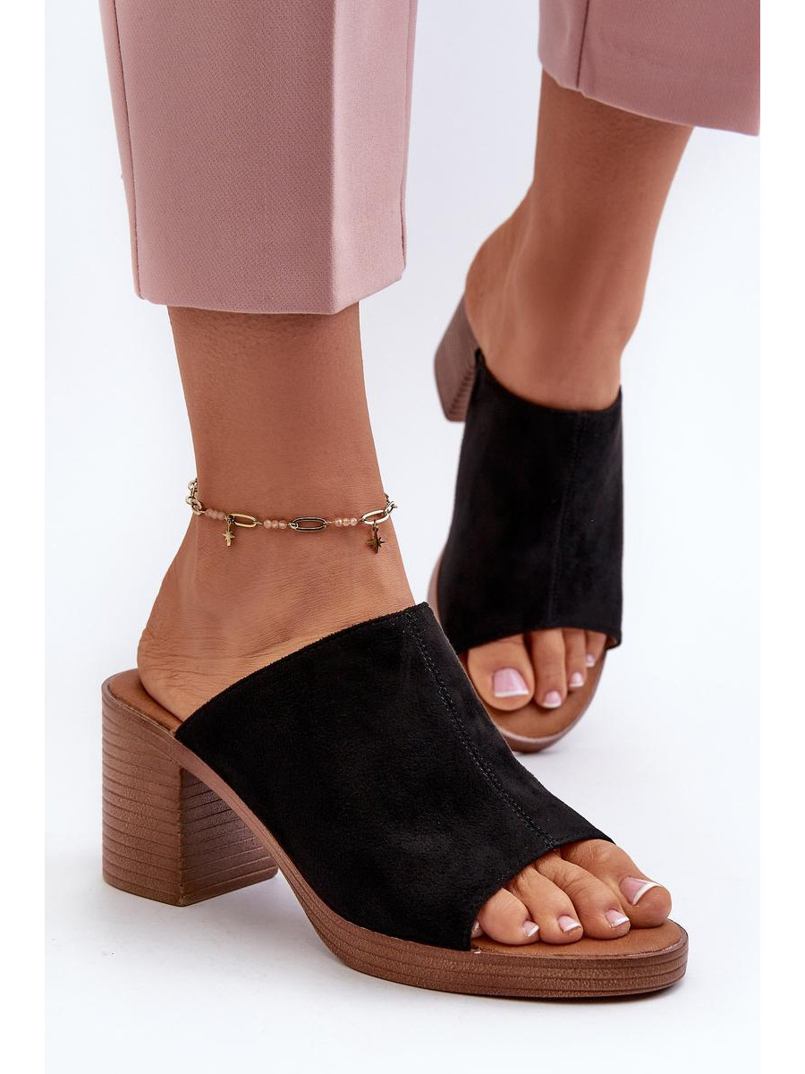 Clacquettes model 196661 Step in style
