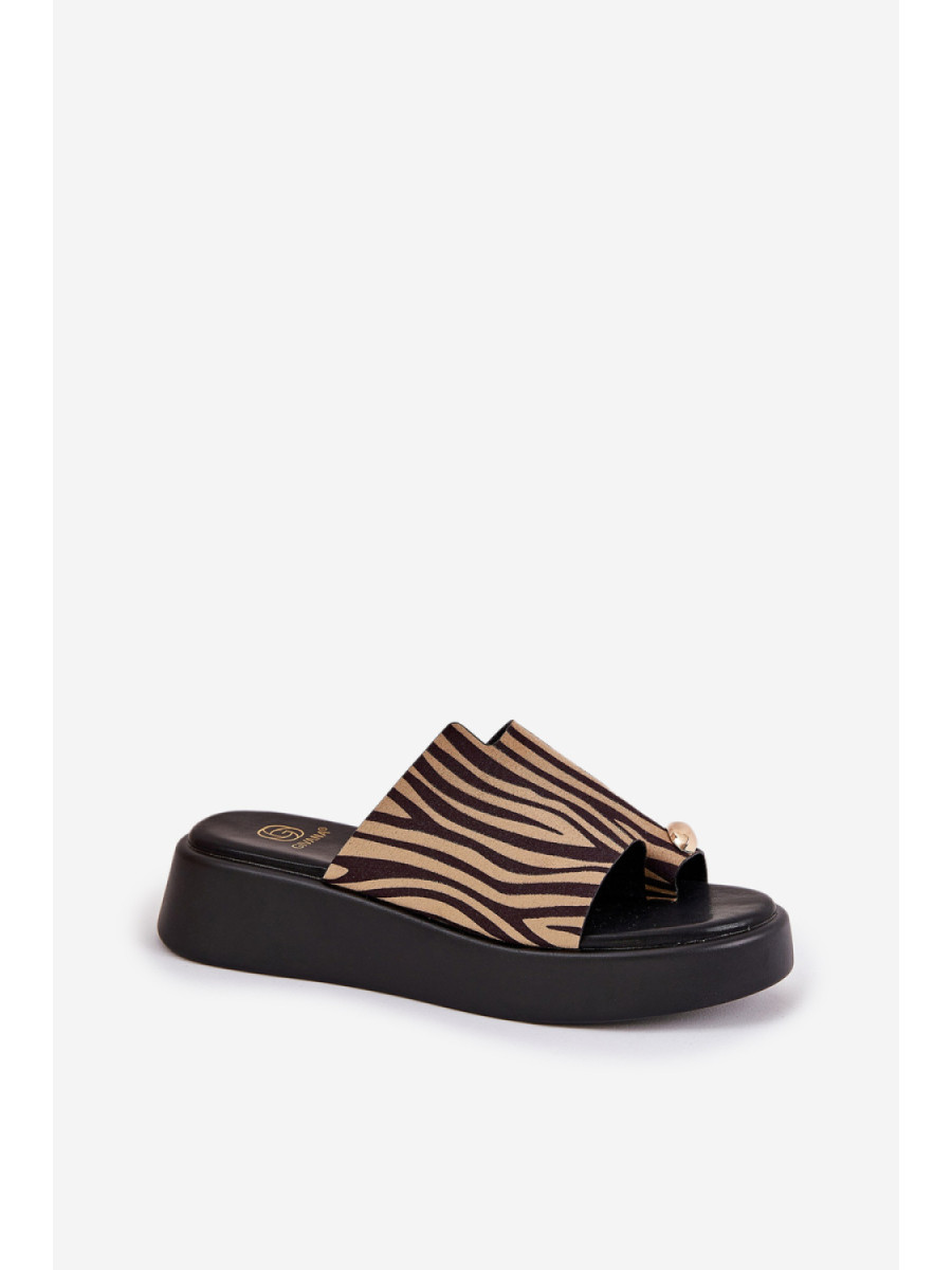 Clacquettes model 209951 Step in style