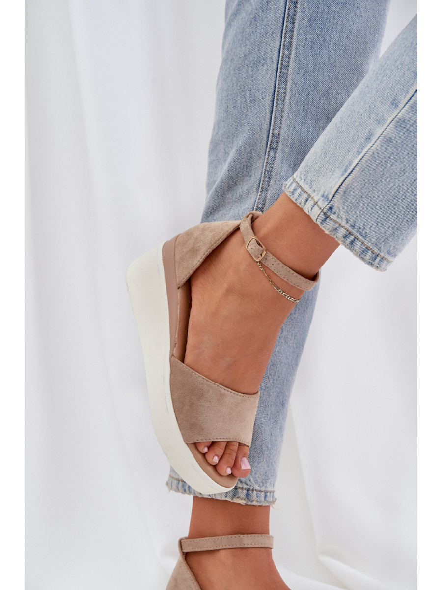 Cothurnes model 210150 Step in style