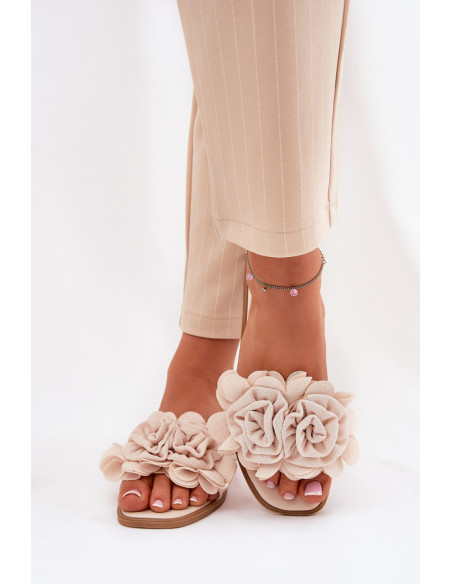 Clacquettes model 210789 Step in style