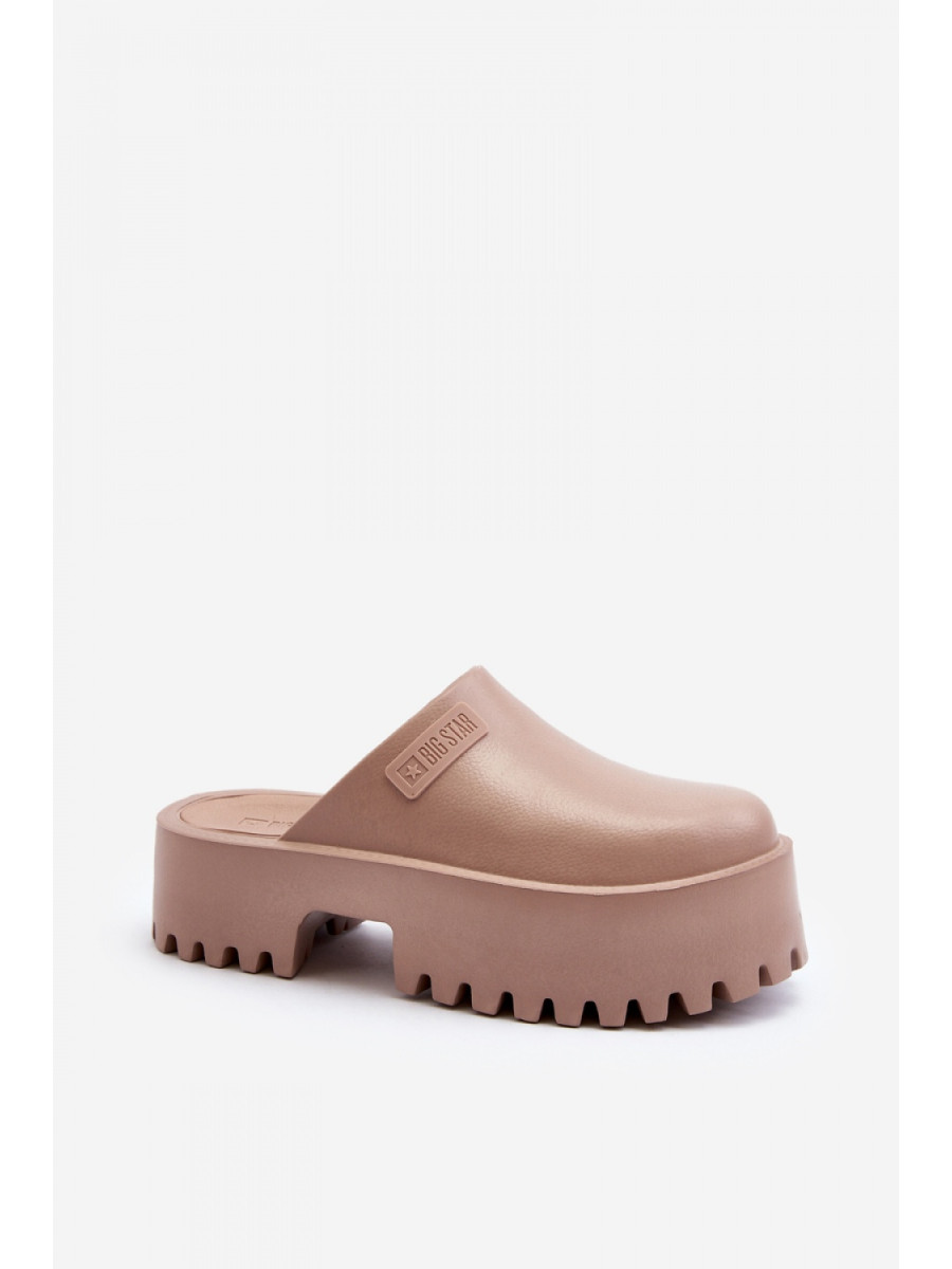 Clacquettes model 194120 Step in style