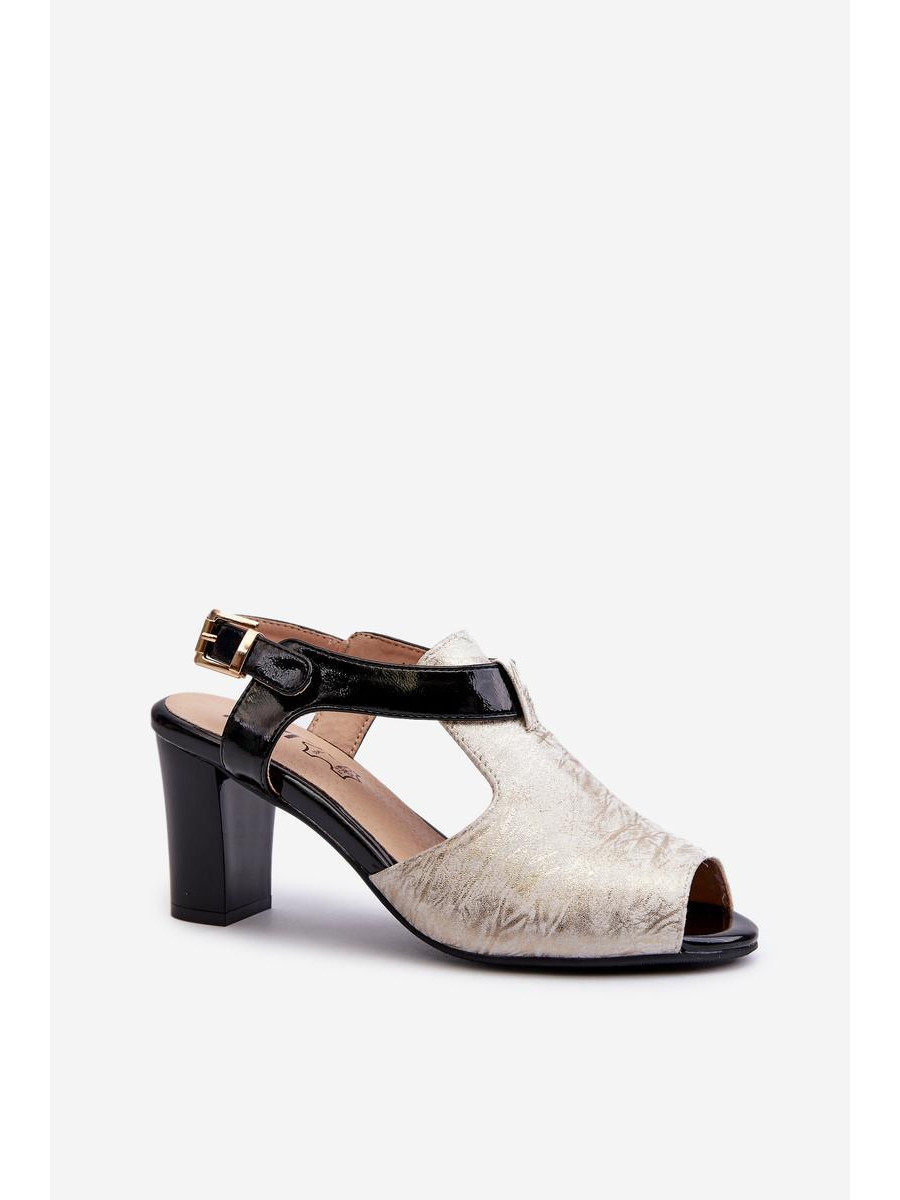 Clacquettes model 196230 Step in style