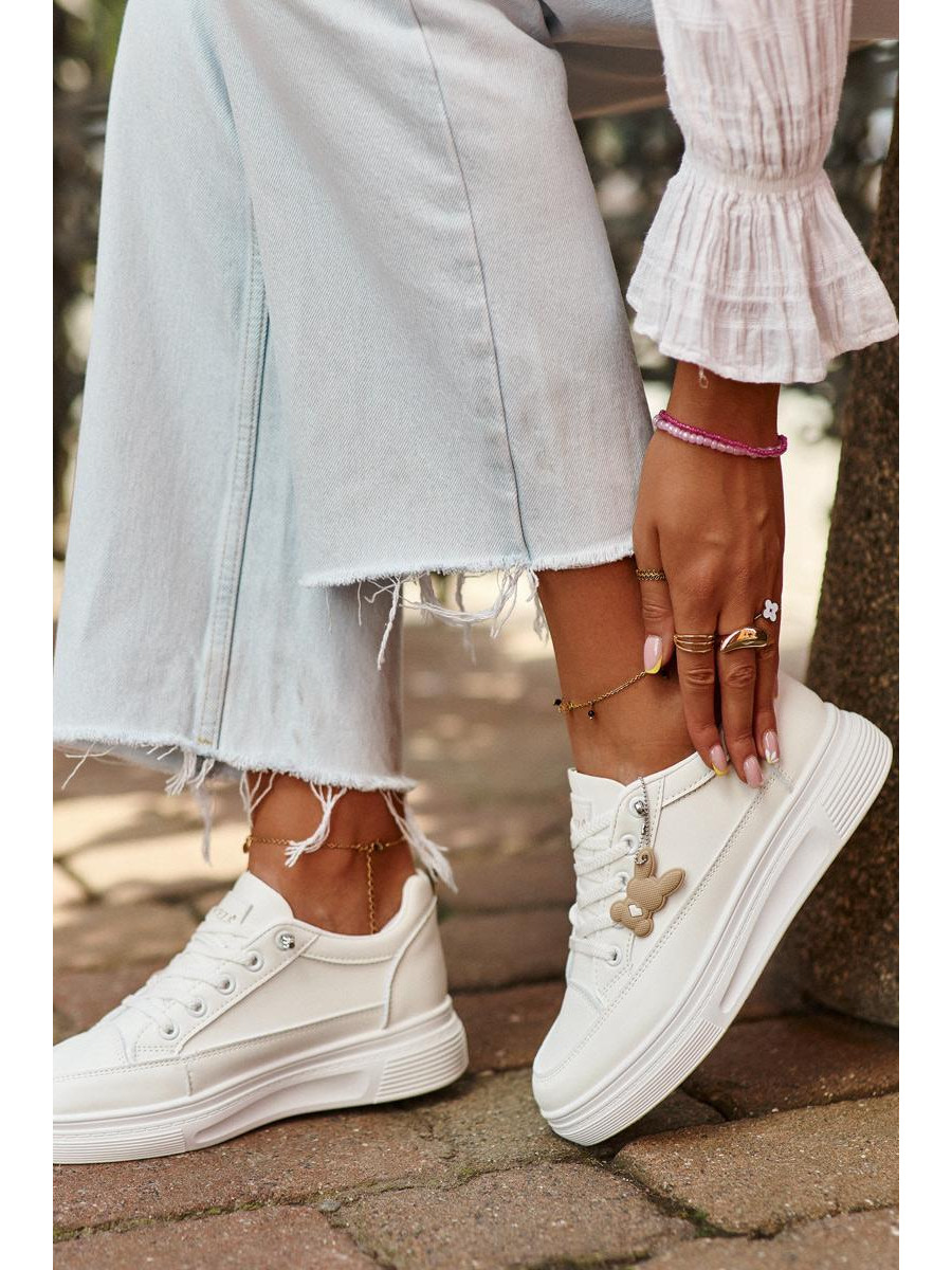 Baskets model 198190 Step in style