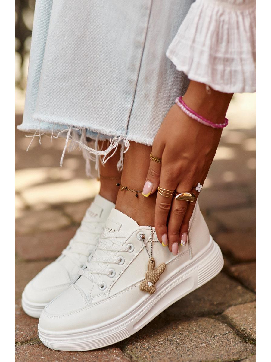 Baskets model 198190 Step in style