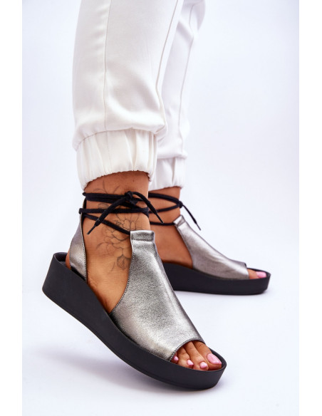 Cothurnes model 181765 Step in style