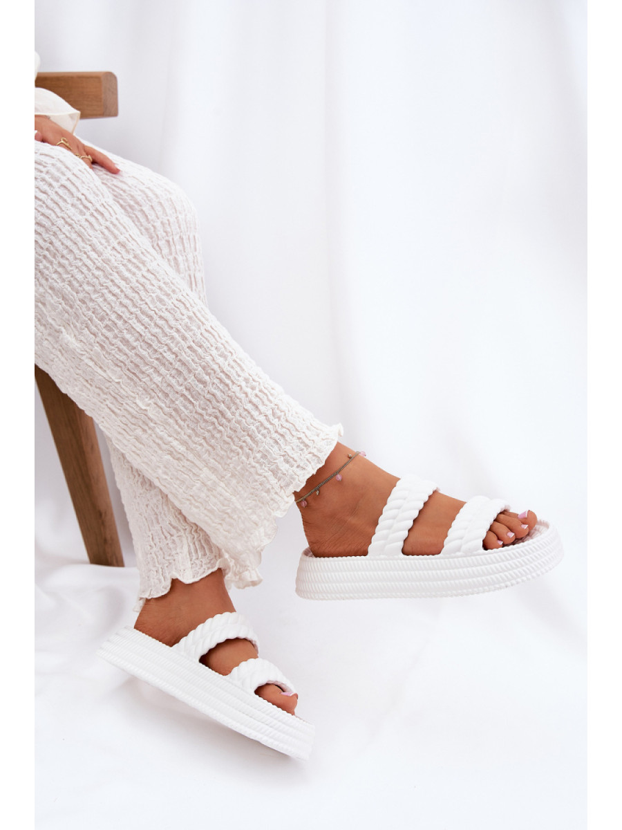 Clacquettes model 211671 Step in style