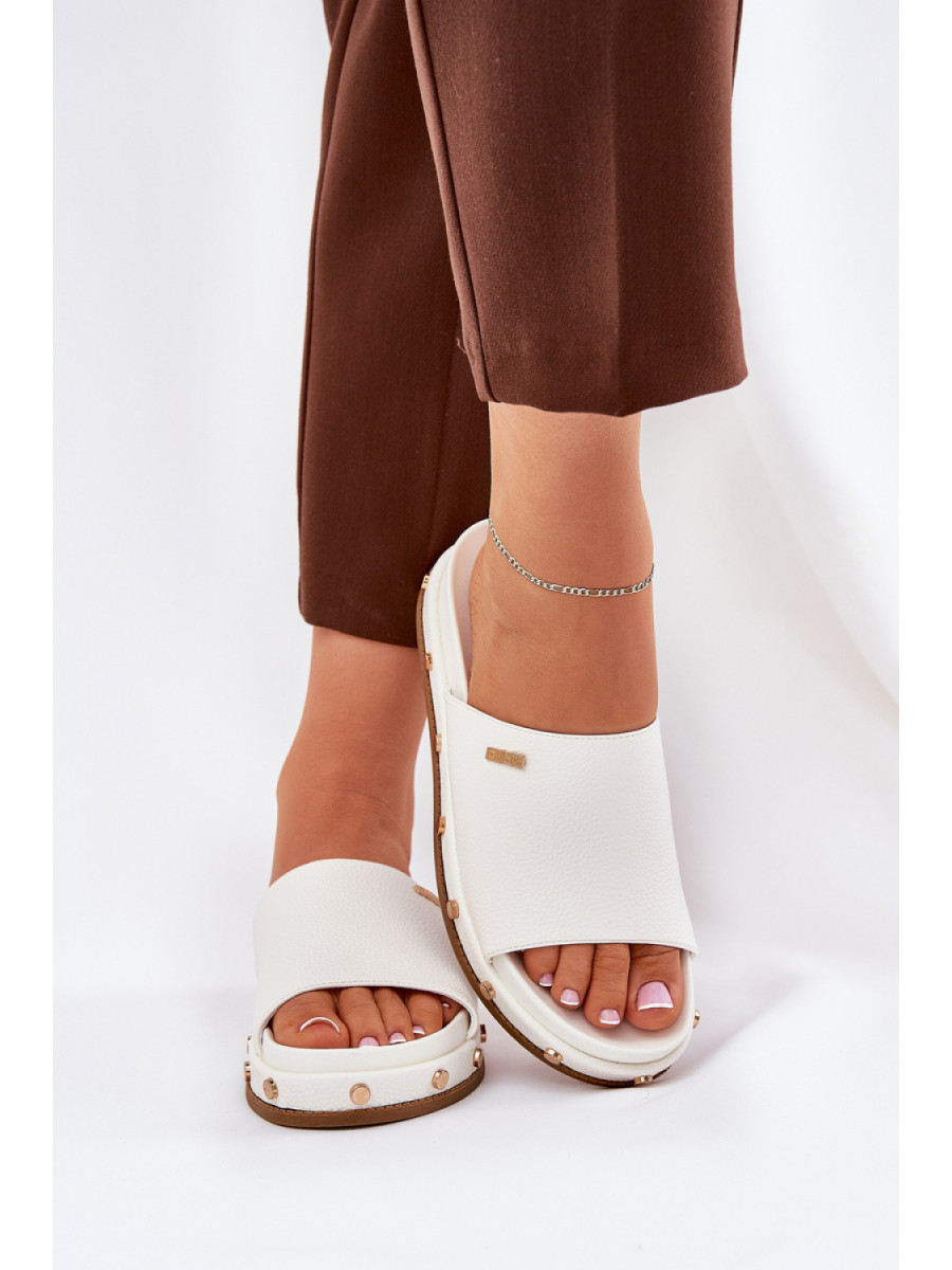 Clacquettes model 211687 Step in style