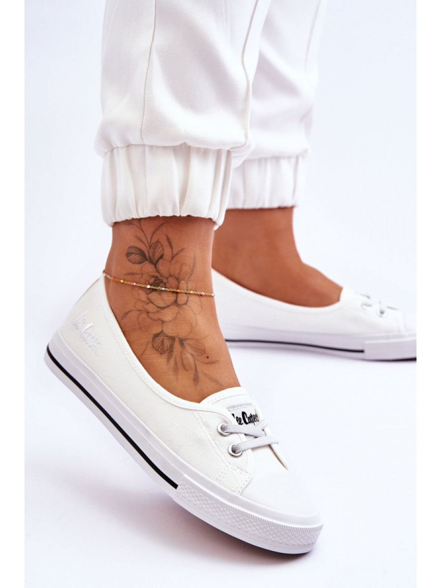 Baskets model 178404 Step in style