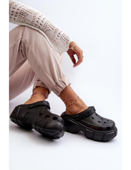 Clacquettes model 196683 Step in style