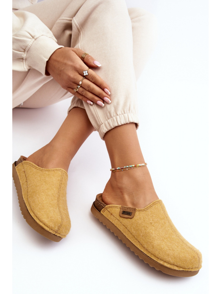 Pantoufles model 188668 Step in style