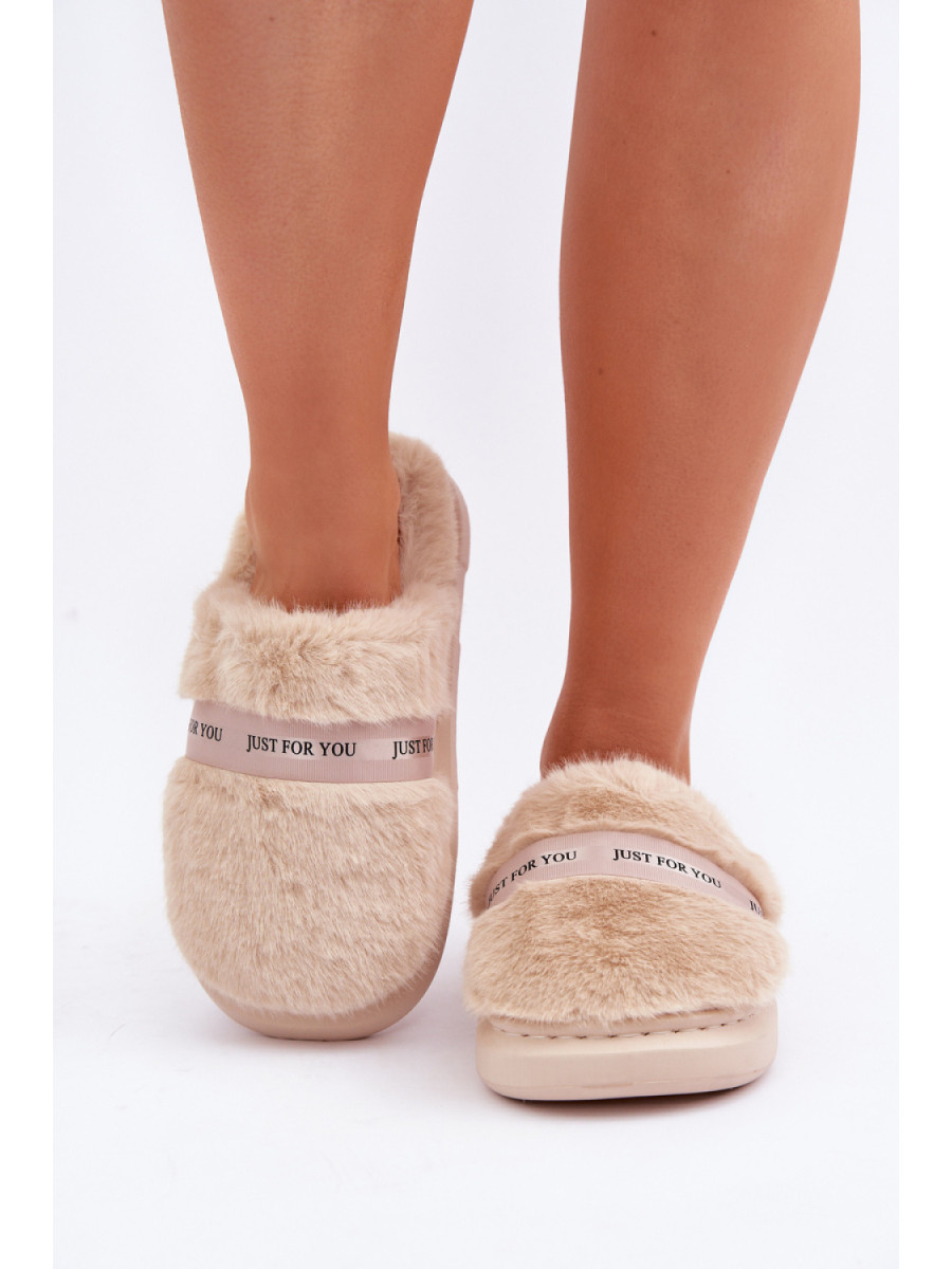 Pantoufles model 204933 Step in style