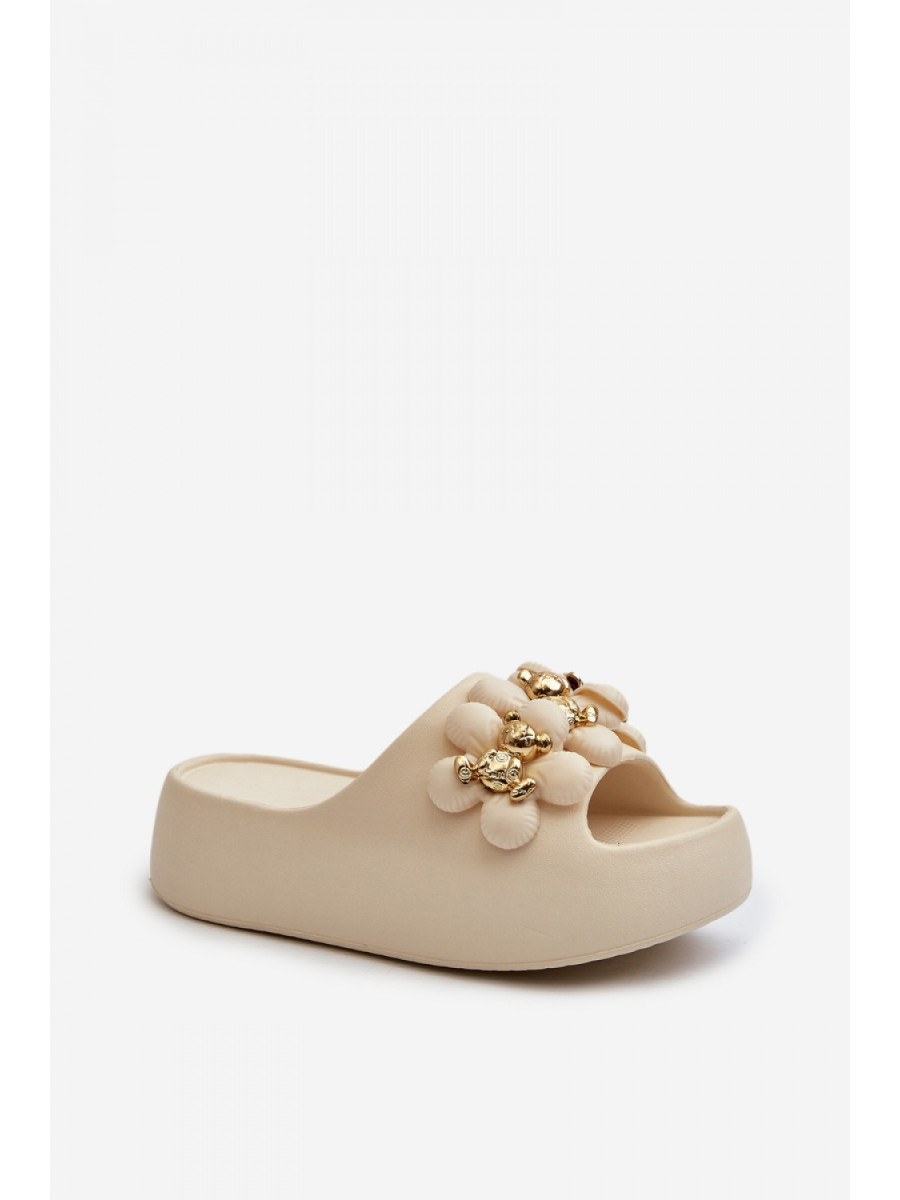 Clacquettes model 198418 Step in style