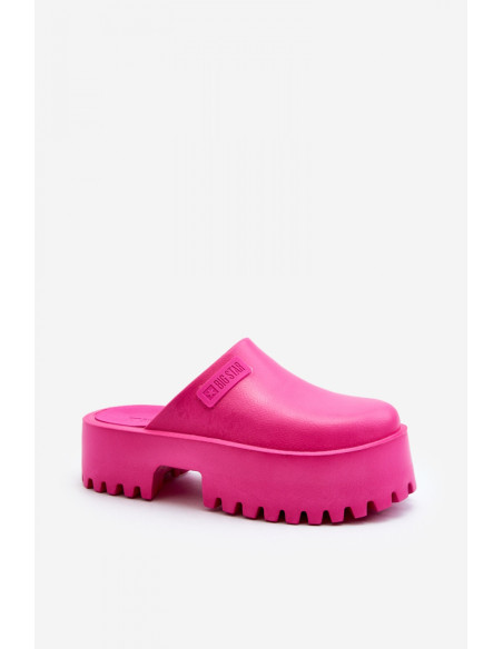 Clacquettes model 194122 Step in style