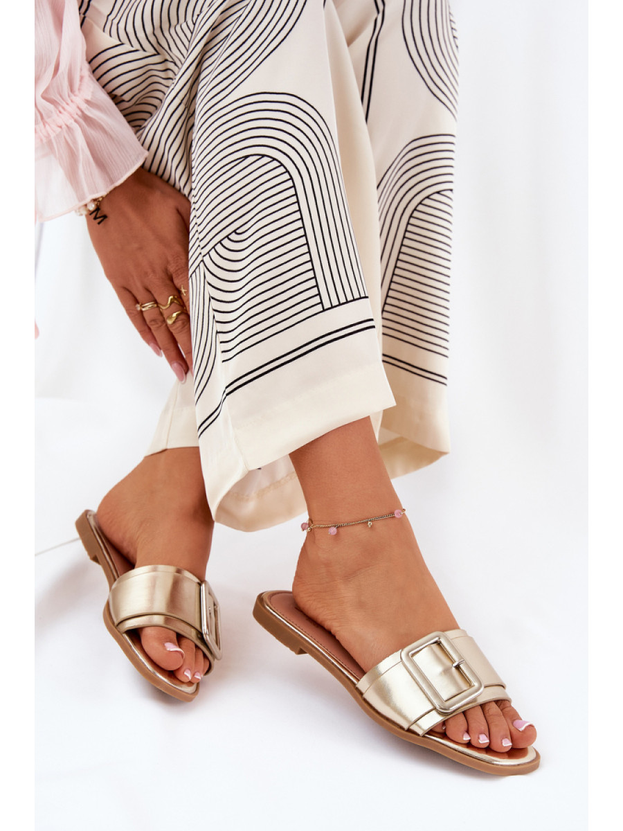 Clacquettes model 211704 Step in style