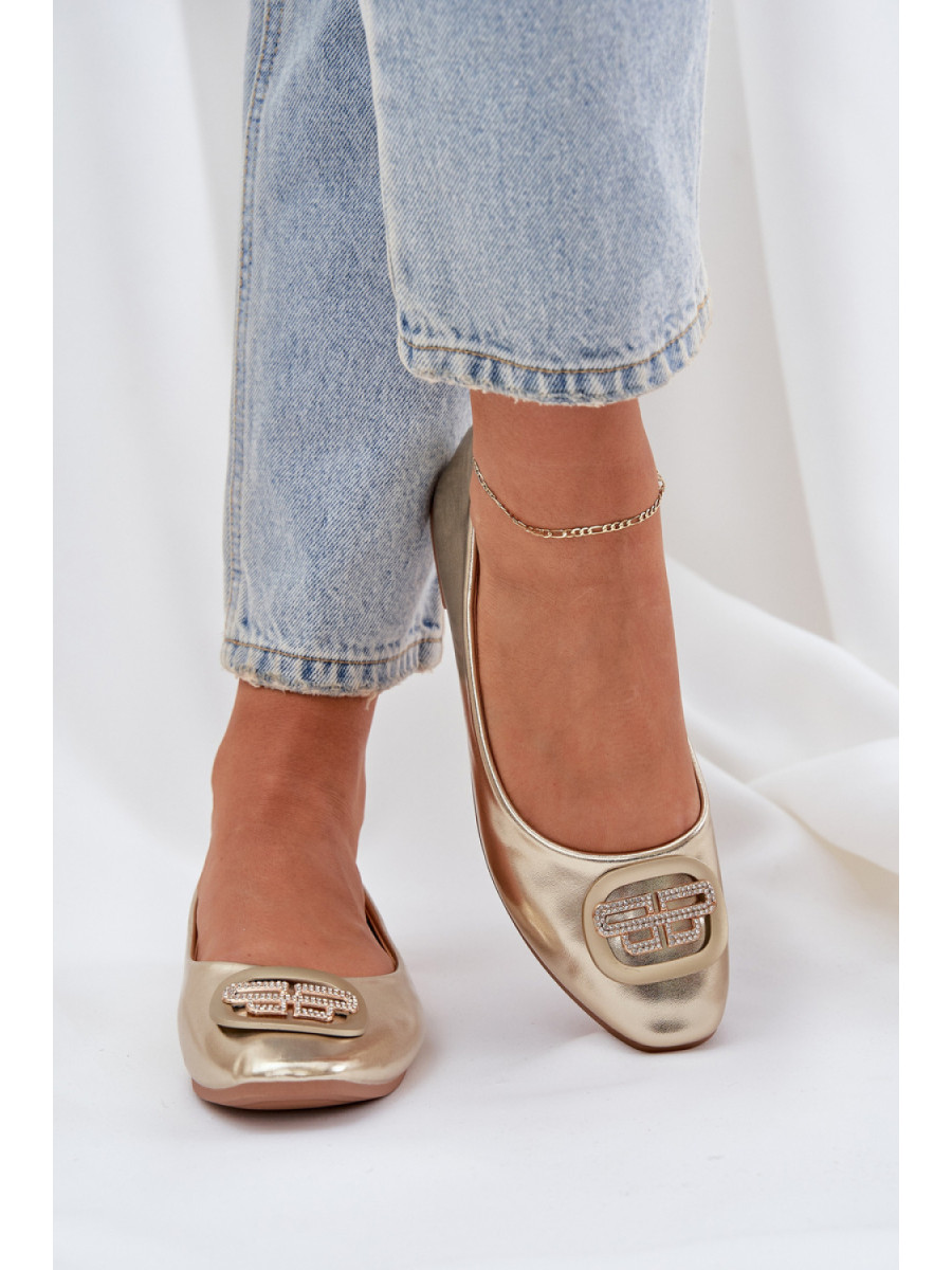 Ballerine model 208452 Step in style