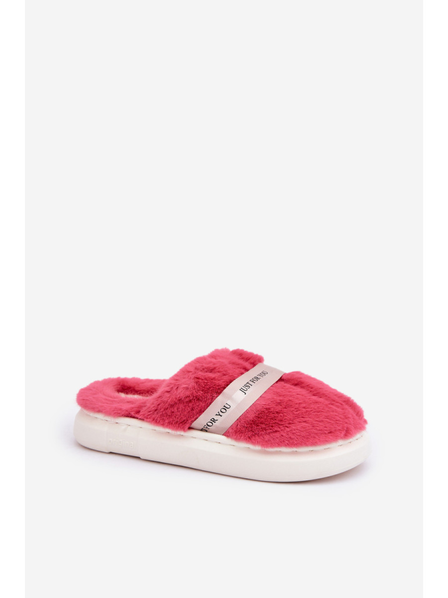 Pantoufles model 204934 Step in style