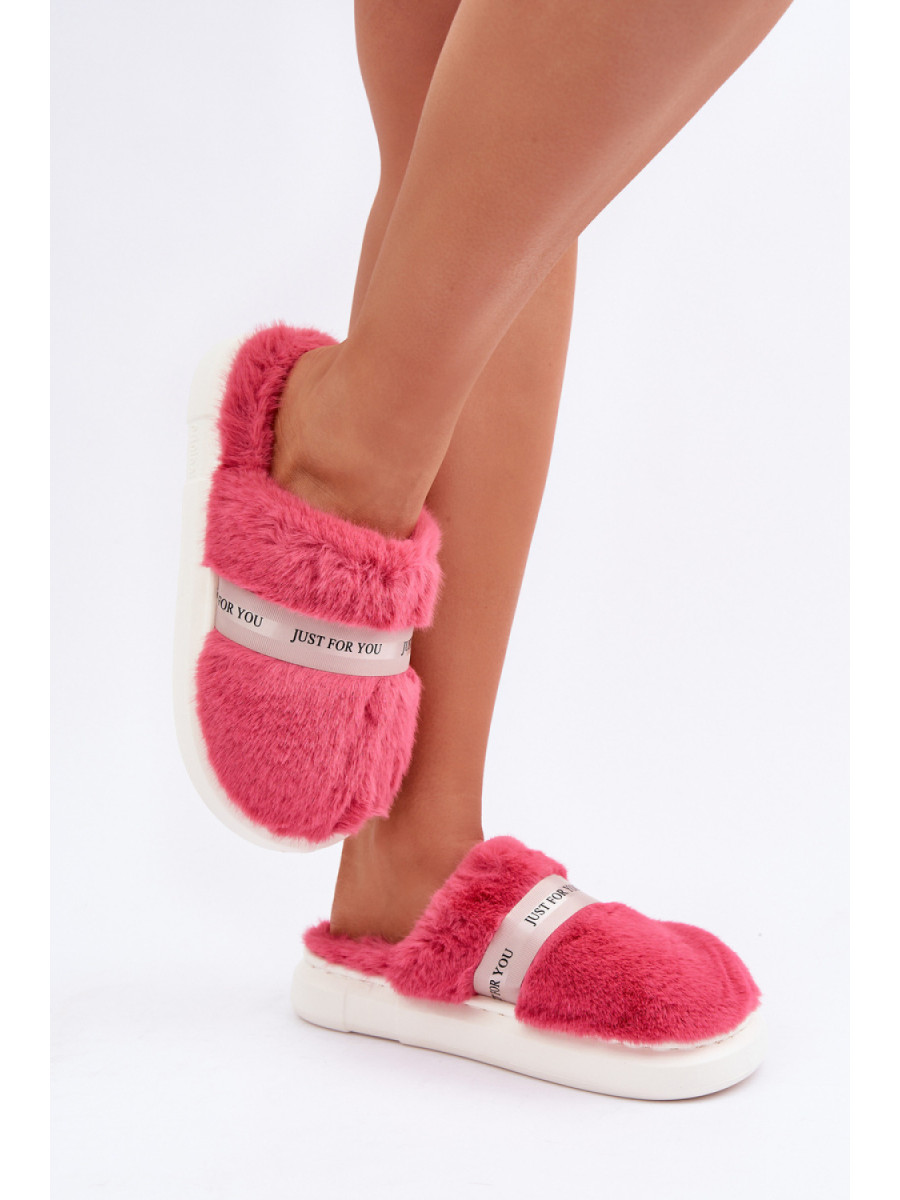Pantoufles model 204934 Step in style