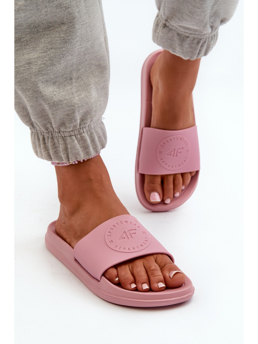 Clacquettes model 198610 Step in style