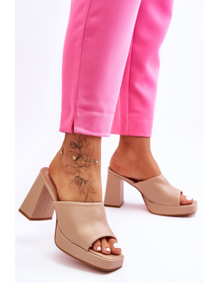 Clacquettes model 181070 Step in style