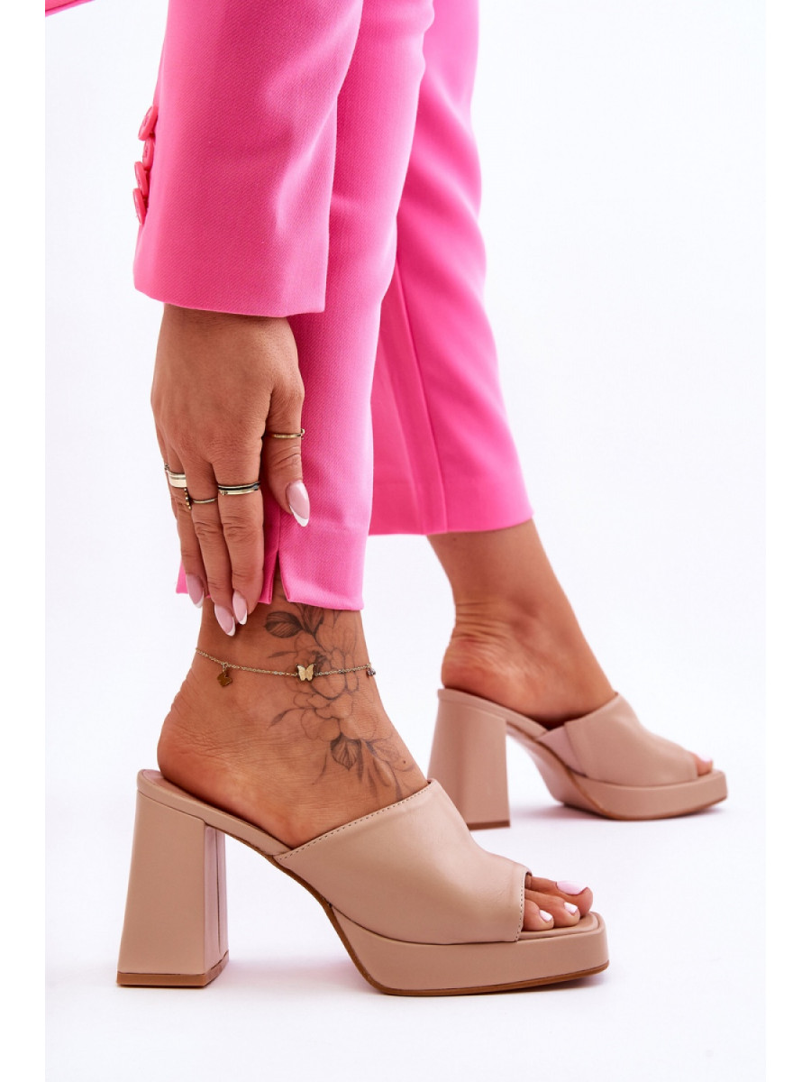 Clacquettes model 181070 Step in style