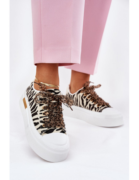 Baskets model 209814 Step in style