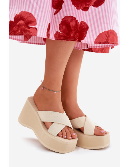 Clacquettes model 210170 Step in style