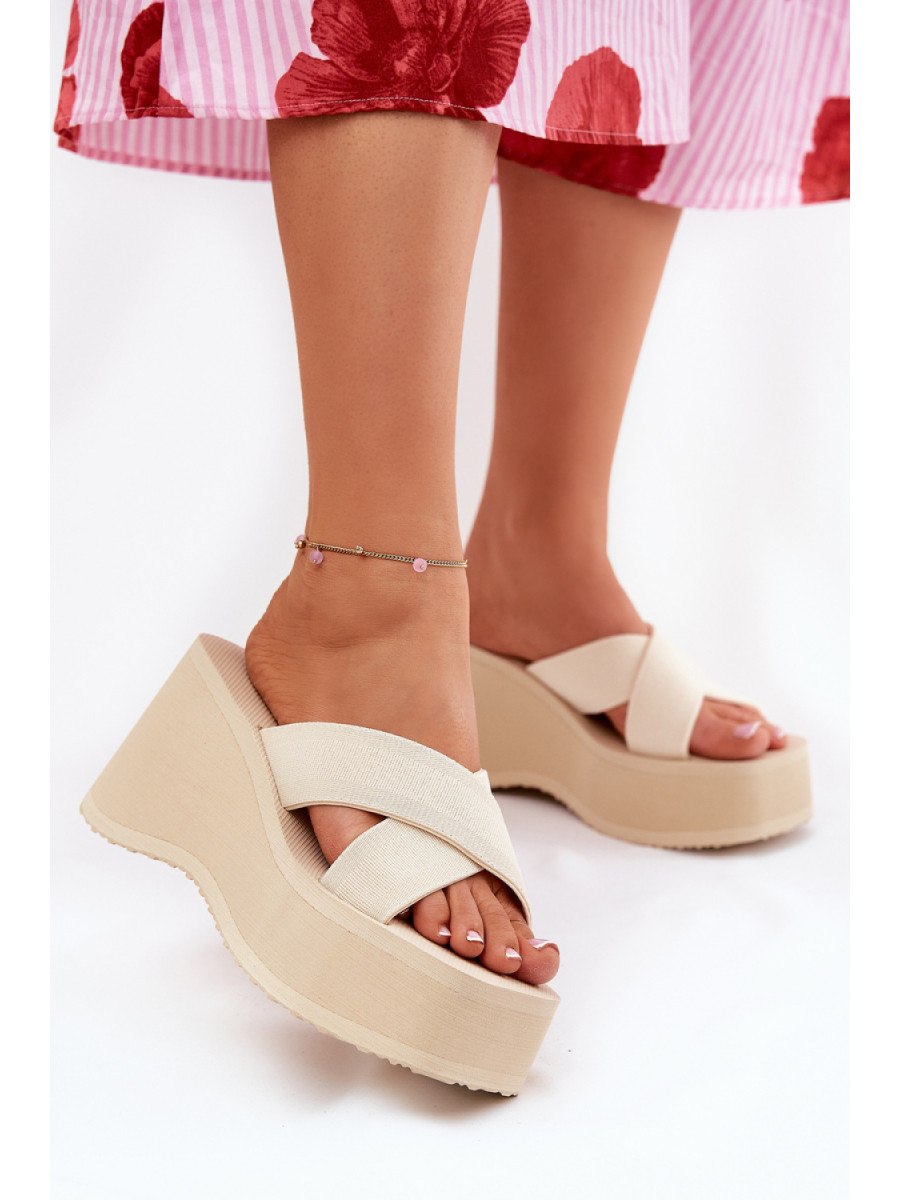 Clacquettes model 210170 Step in style