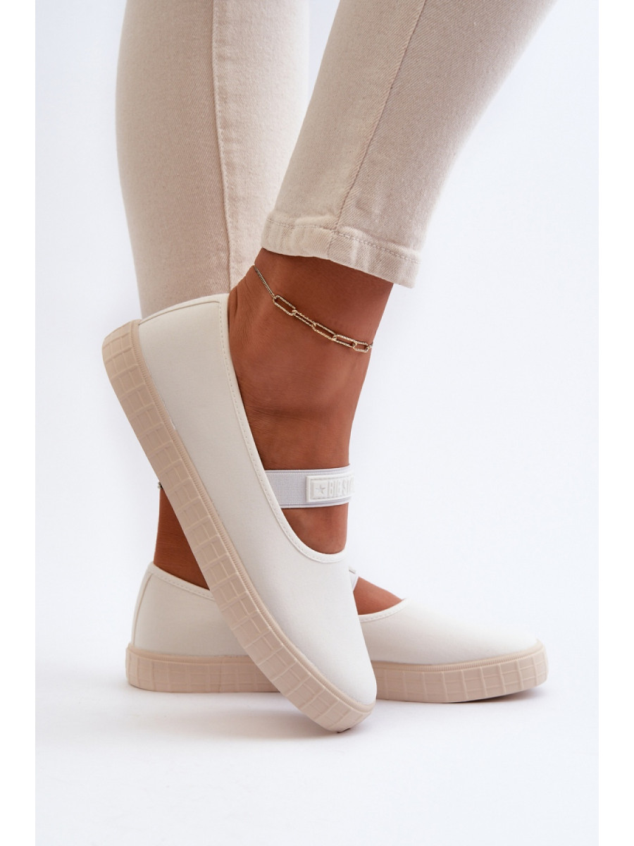 Baskets model 194979 Step in style
