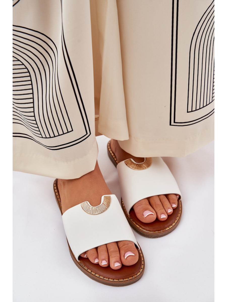 Clacquettes model 211705 Step in style