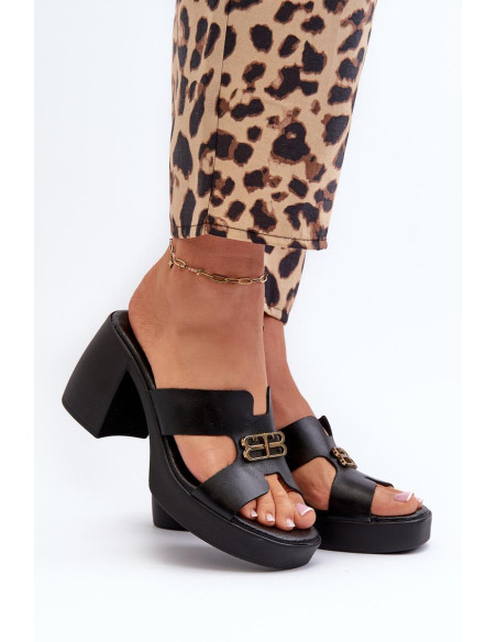 Clacquettes model 197646 Step in style