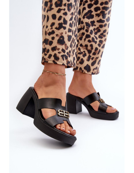 Clacquettes model 197646 Step in style