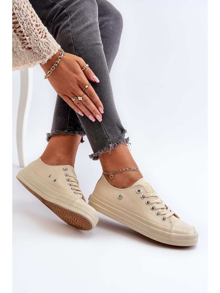 Baskets model 197893 Step in style