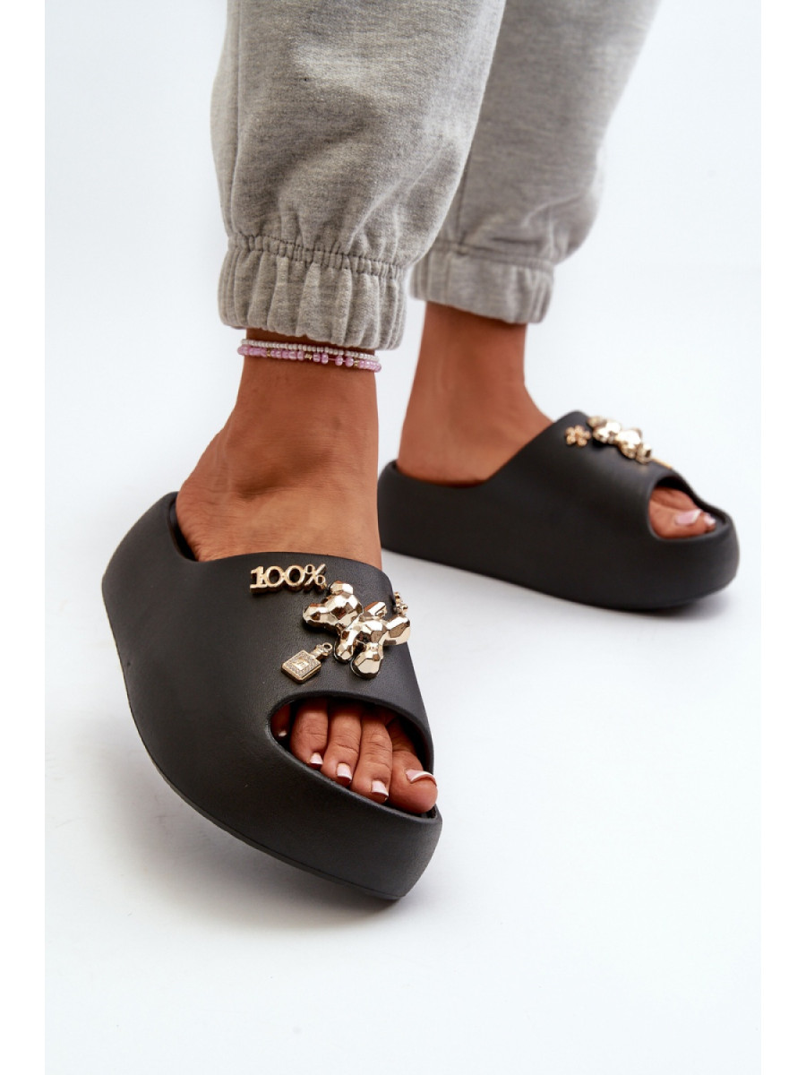 Clacquettes model 198424 Step in style