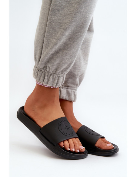 Clacquettes model 198611 Step in style