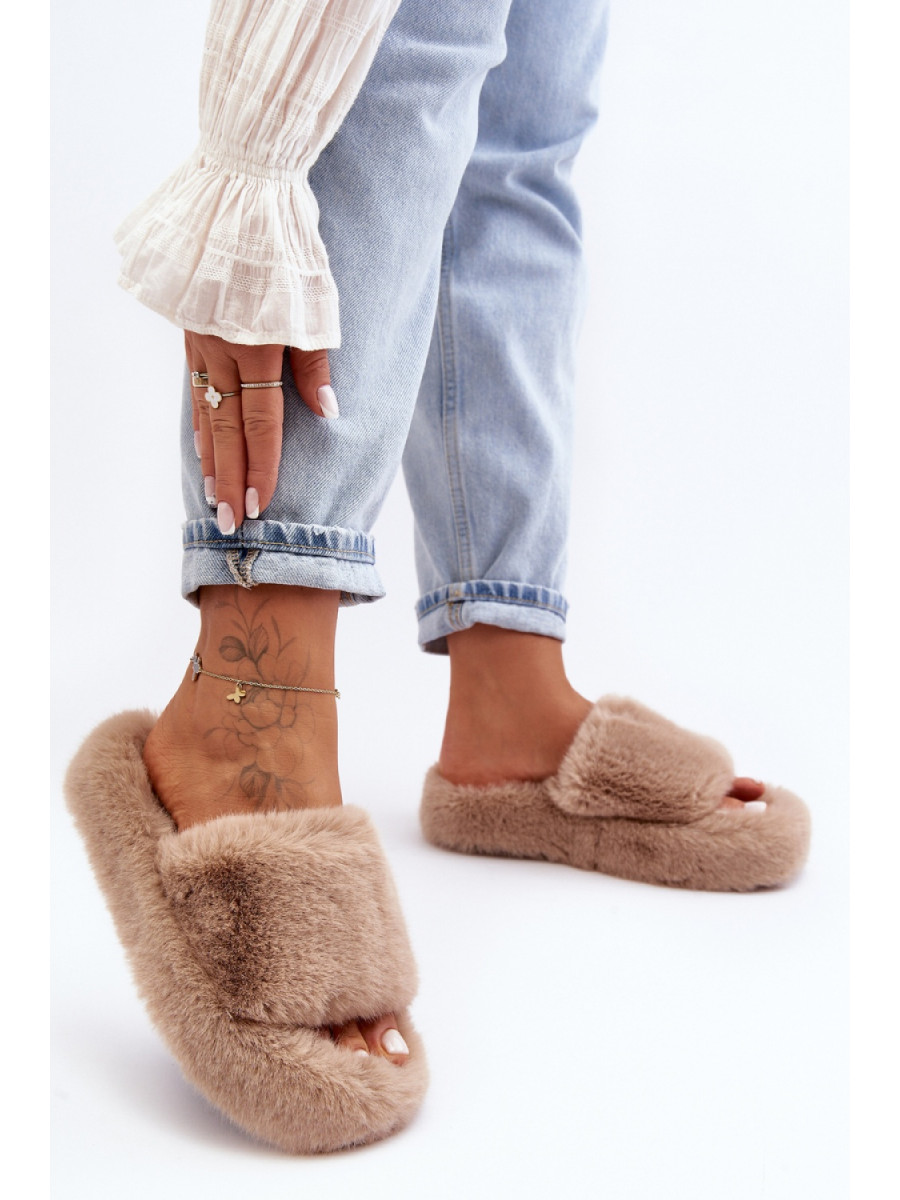 Pantoufles model 190672 Step in style