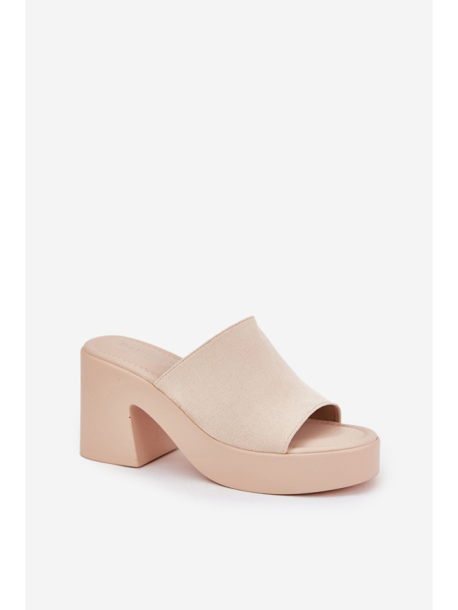 Clacquettes model 209939 Step in style