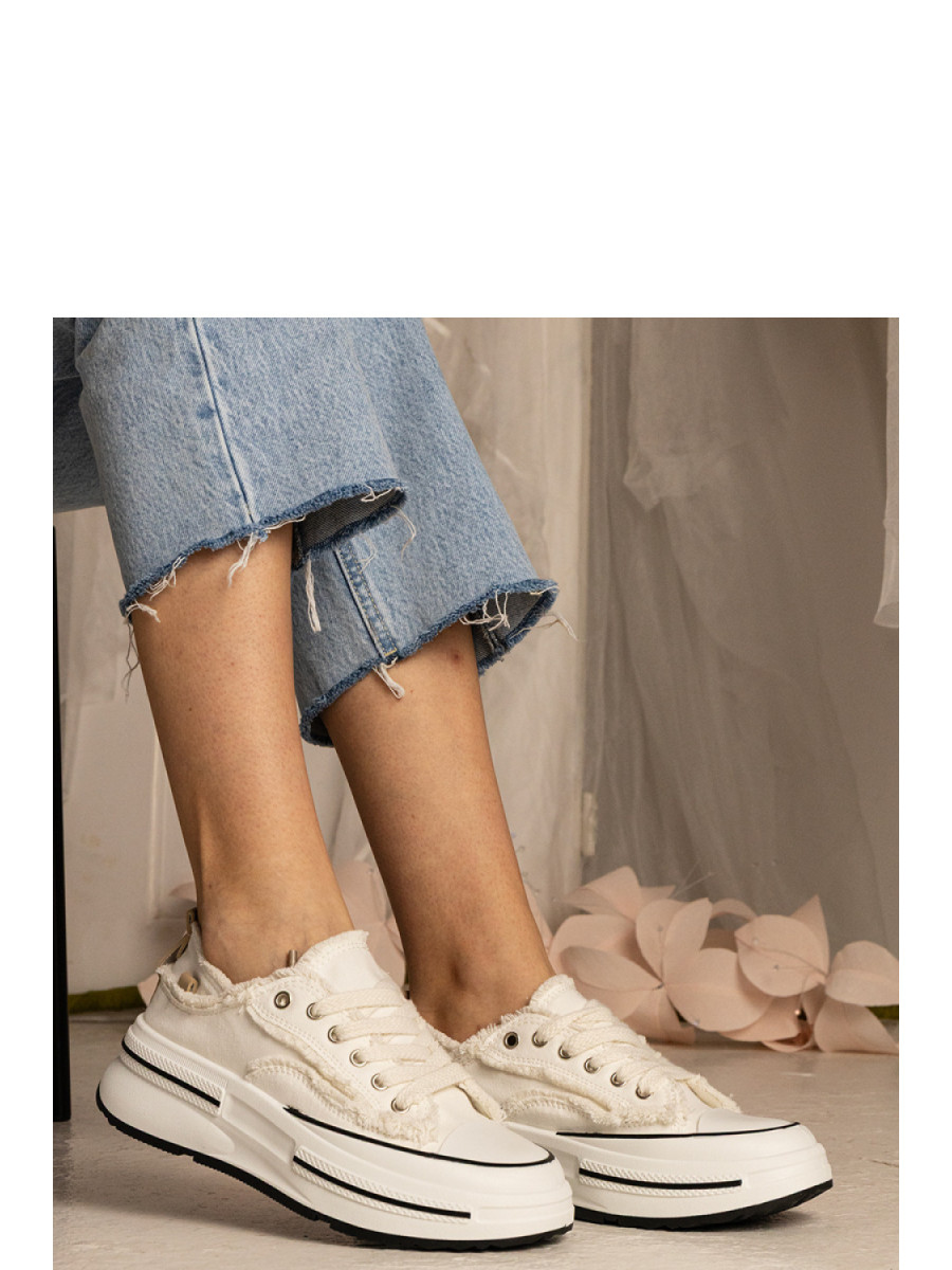 Baskets model 211786 PRIMO