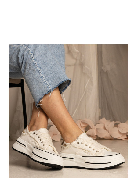 Baskets model 211786 PRIMO