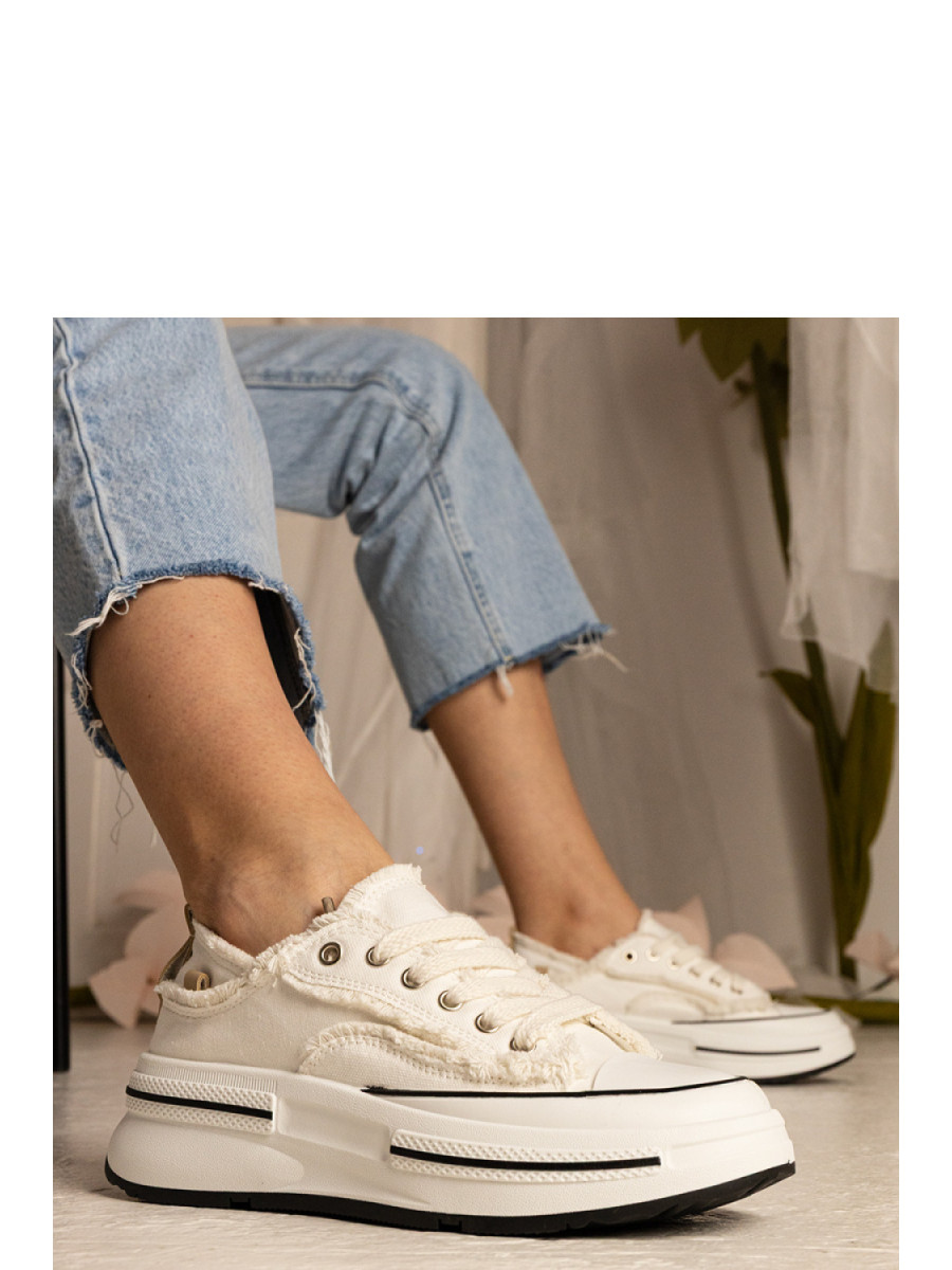 Baskets model 211786 PRIMO
