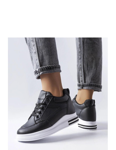 Baskets model 207919 Solea