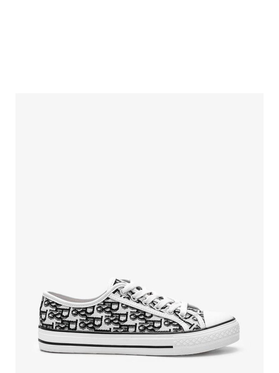 Baskets model 208055 Solea