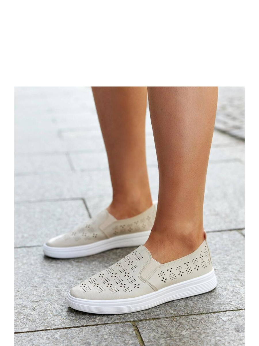Baskets model 207316 Solea