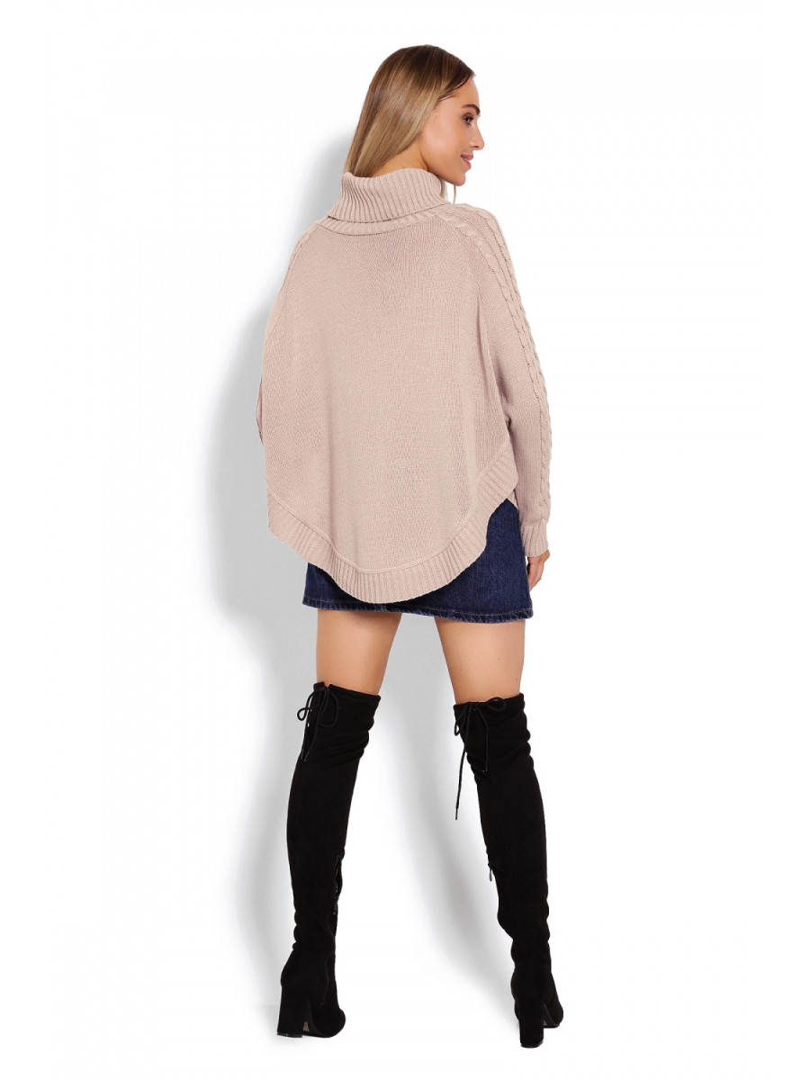 Poncho model 122917 PeeKaBoo
